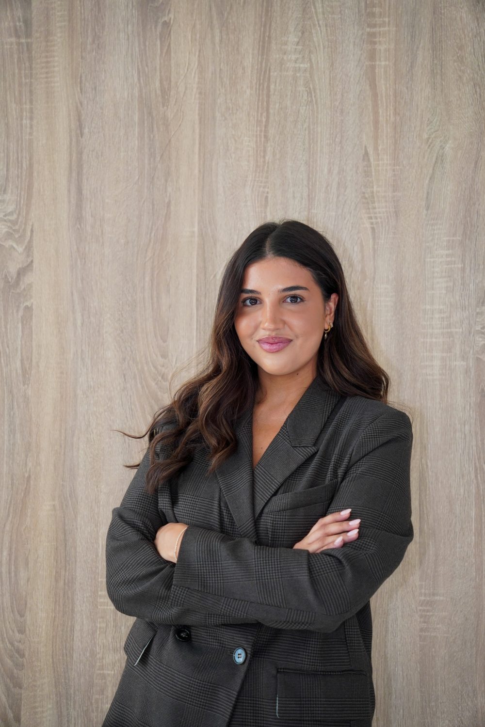 Lauren from Atelier Events Co, arms folded and smiling